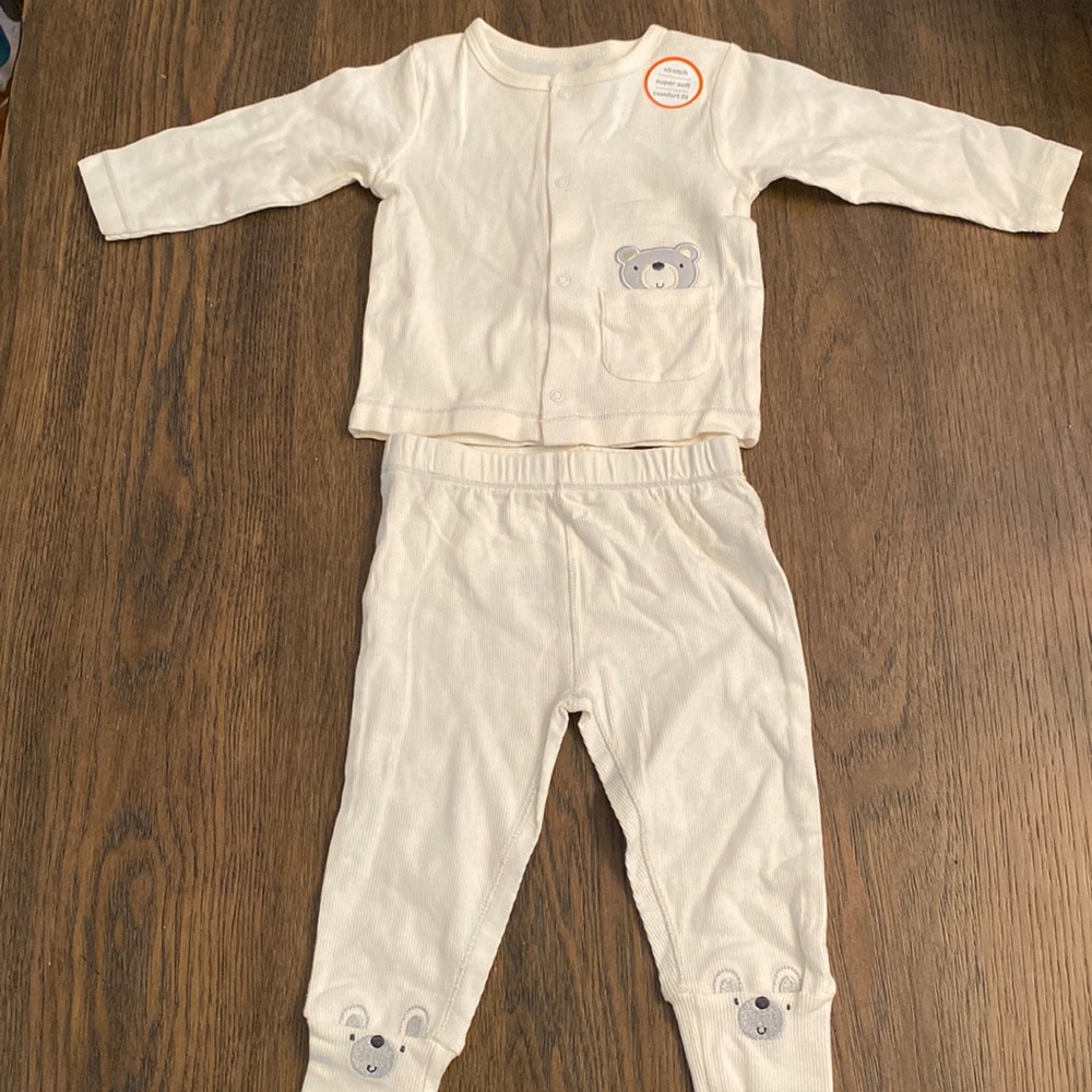 NWOT Wonder Nation 6-9M top and bottom with bear details